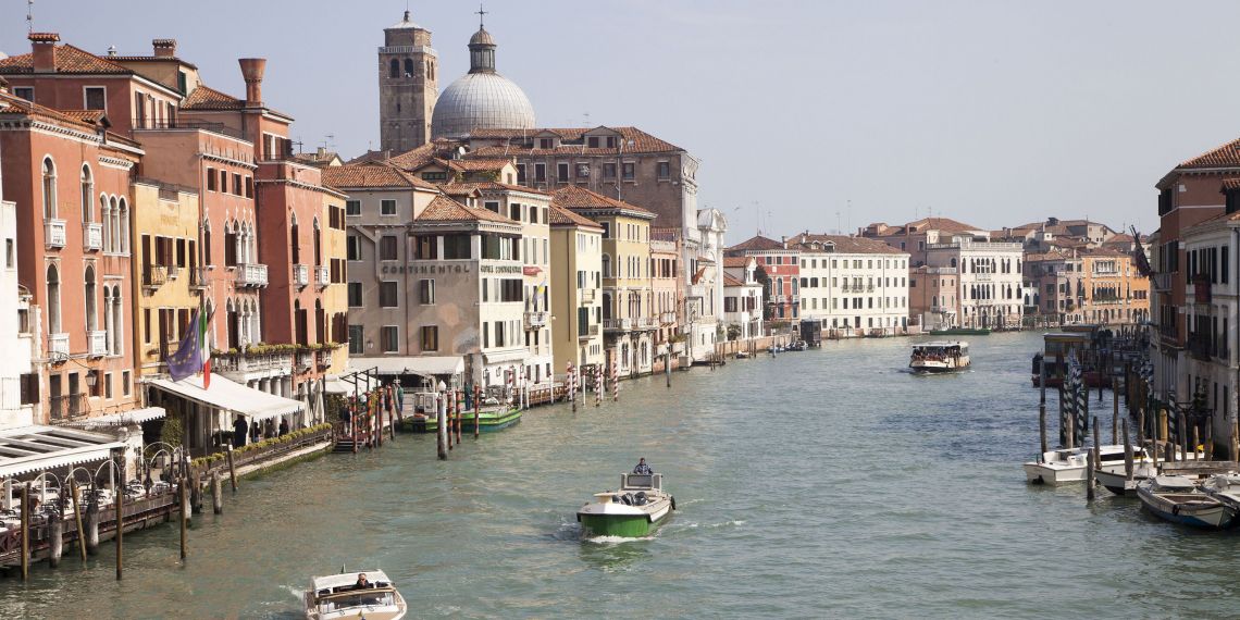 Taxa de trei euro pentru turistii de o zi in Venetia