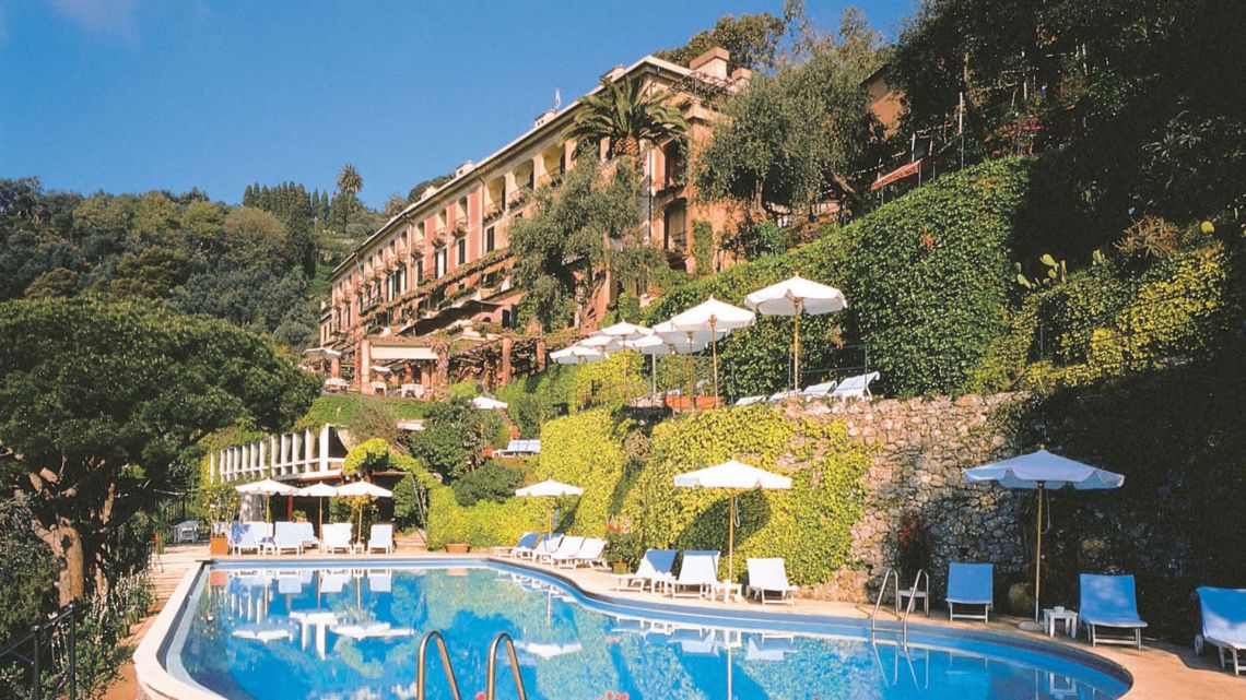 Cele mai spectaculoase hoteluri de pe plajele Italiei, recomandate de publicaţia The Telegraph