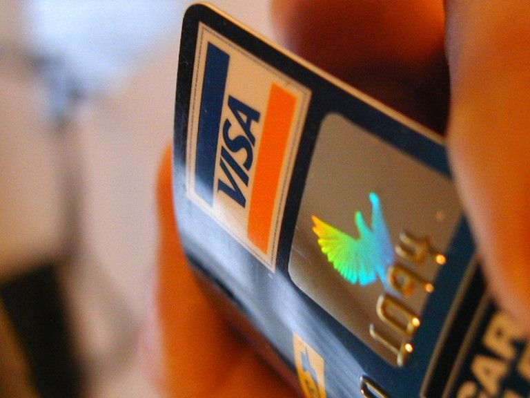 TAROM faciliteaza plata cu cardul la distanta