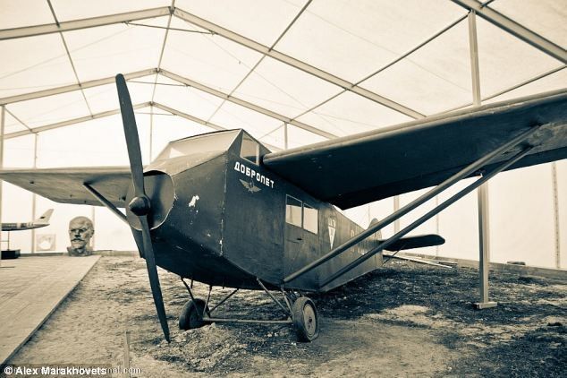 Cimitirul avioanelor unde 9000 de giganti ai cerului au fost lasati sa rugineasca (FOTO)