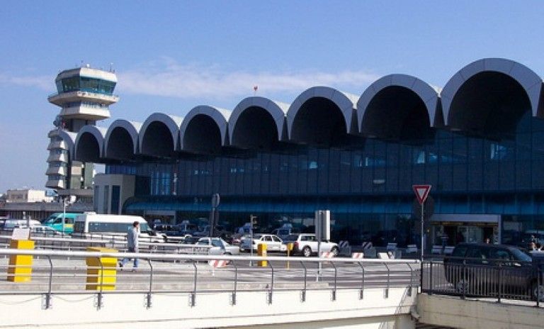 Guvernul va reglementa taximetria pe Aeroportul Otopeni