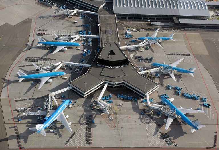 Cele mai bune 10 aeroporturi europene