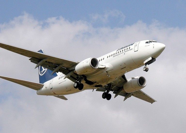 Cati oameni aterizeaza si decoleaza din Romania intr-un an