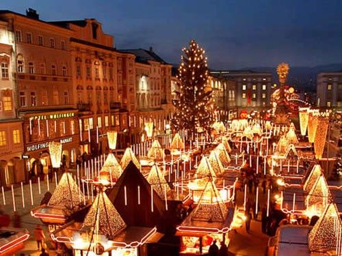 Targul de Craciun din Viena s-a deschis