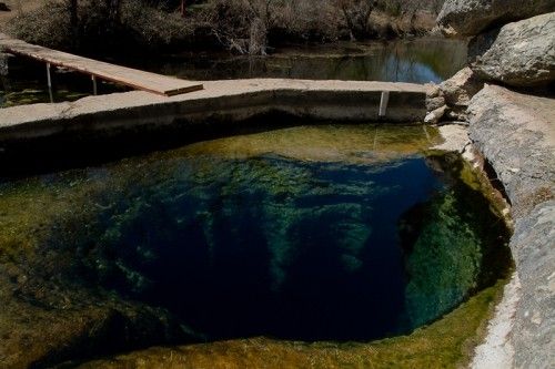 Cel mai periculos loc din lume pentru sarituri (VIDEO)