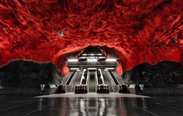 Metroul din Stockholm este cea mai lunga galerie de arta din lume (FOTO)