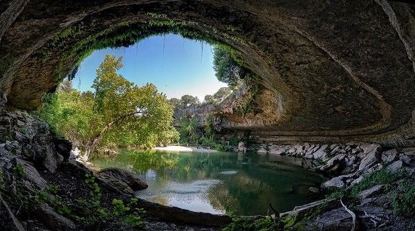 Peisaj de basm: Piscina Hamilton din Texas (FOTO)