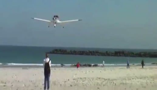 A fentat moartea la secunda, dupa ce un avion a trecut pe deasupra sa