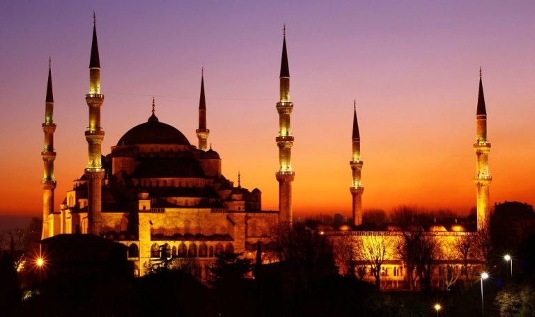 TAROM a introdus cursa directa Iasi - Istanbul