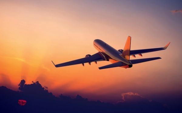 6 mituri despre zborul cu avionul, desfiintate de un pilot satul ca oamenii sa se teama de povesti de adormit copiii