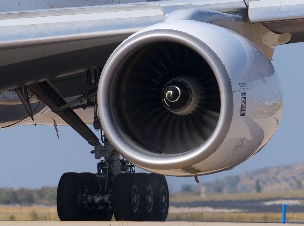 Ce se intampla cu un avion cand toate motoarele cedeaza
