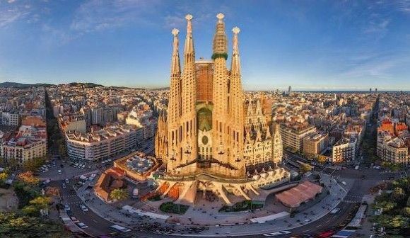 Sagrada Familia, simbolul Barcelonei si unul dintre cele mai vizitate obiective turistice din lume