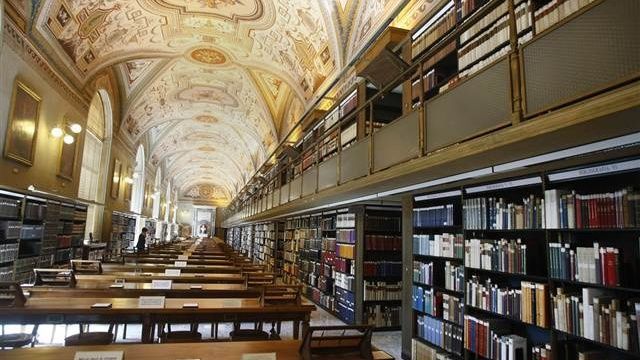 Zece secrete ascunse in biblioteca Vaticanului