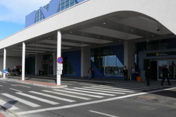 A fost inaugurat cel mai modern terminal din Romania (FOTO) - foto 2