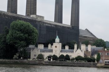 E greu de redat in cuvinte cate puteti vedea doar plimbadu-va cu ferry-boat-ul pe Tamisa! Iata lista celor mai frumoase simboluri ale Londrei, pe care le puteti admira intr-o scurta croaziera! - foto 3
