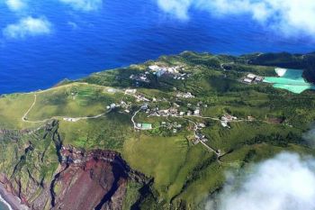 Cel mai captivant loc de pe planeta: Aogashima, orasul din interiorul vulcanului (FOTO, VIDEO) - foto 3