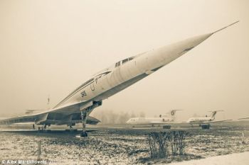 Cimitirul avioanelor unde 9000 de giganti ai cerului au fost lasati sa rugineasca (FOTO) - foto 7