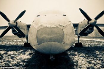Cimitirul avioanelor unde 9000 de giganti ai cerului au fost lasati sa rugineasca (FOTO) - foto 18