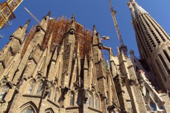 Barcelona, orasul de vis al spaniolilor - foto 4