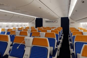 Ce a facut aceasta stewardesa a uimit pe toata lumea (FOTO)