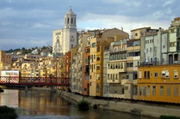 Curse directe catre Girona si Perugia din iunie 2013, cu Wizz Air