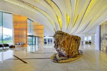 Probabil cel mai ciudat hotel din lume deschis in acest an - foto 1