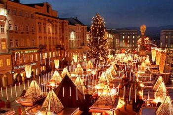 Targul de Craciun din Viena s-a deschis