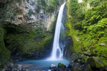 Insula Dominica, paradisul verde din Caraibe - foto 1