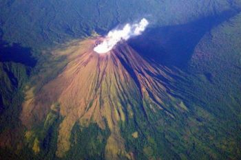 Lumea vazuta din cer. Locuri superbe, pozate prin geamul avionului (FOTO) - foto 16