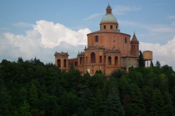 Bologna - de ce sa vizitati regina gastronomiei italiene