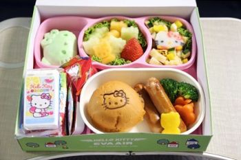 Avionul Hello Kitty vine in Europa: aeronava personalizata ajunge la Paris - foto 2