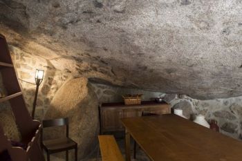 Satul din Portugalia construit in bolovani uriasi pare desprins din povesti (GALERIE FOTO) - foto 2