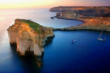 10 destinatii turistice care trebuie vizitate inainte de a se schimba pentru totdeauna