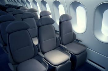 Mergi cu avionul si cineva e gripat. Ce trebuie sa stii?