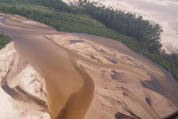 Ultimul lucru pe care te-ai astepta sa-l gasesti in Canada. Si totusi exista! Dune de nisip active, cele mai nordice de pe Terra